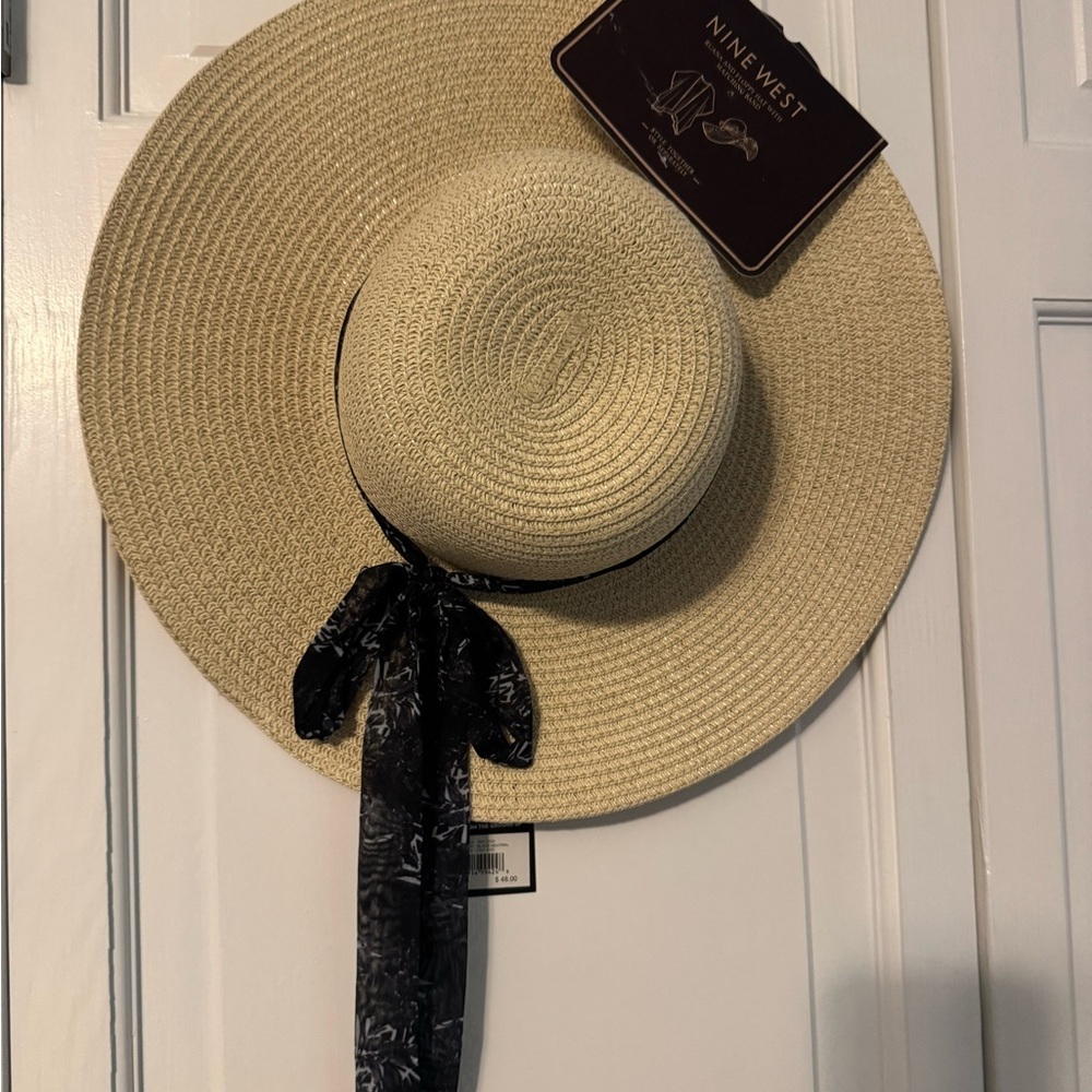 Nine West Cream Sun Hat with Black Trim NEW